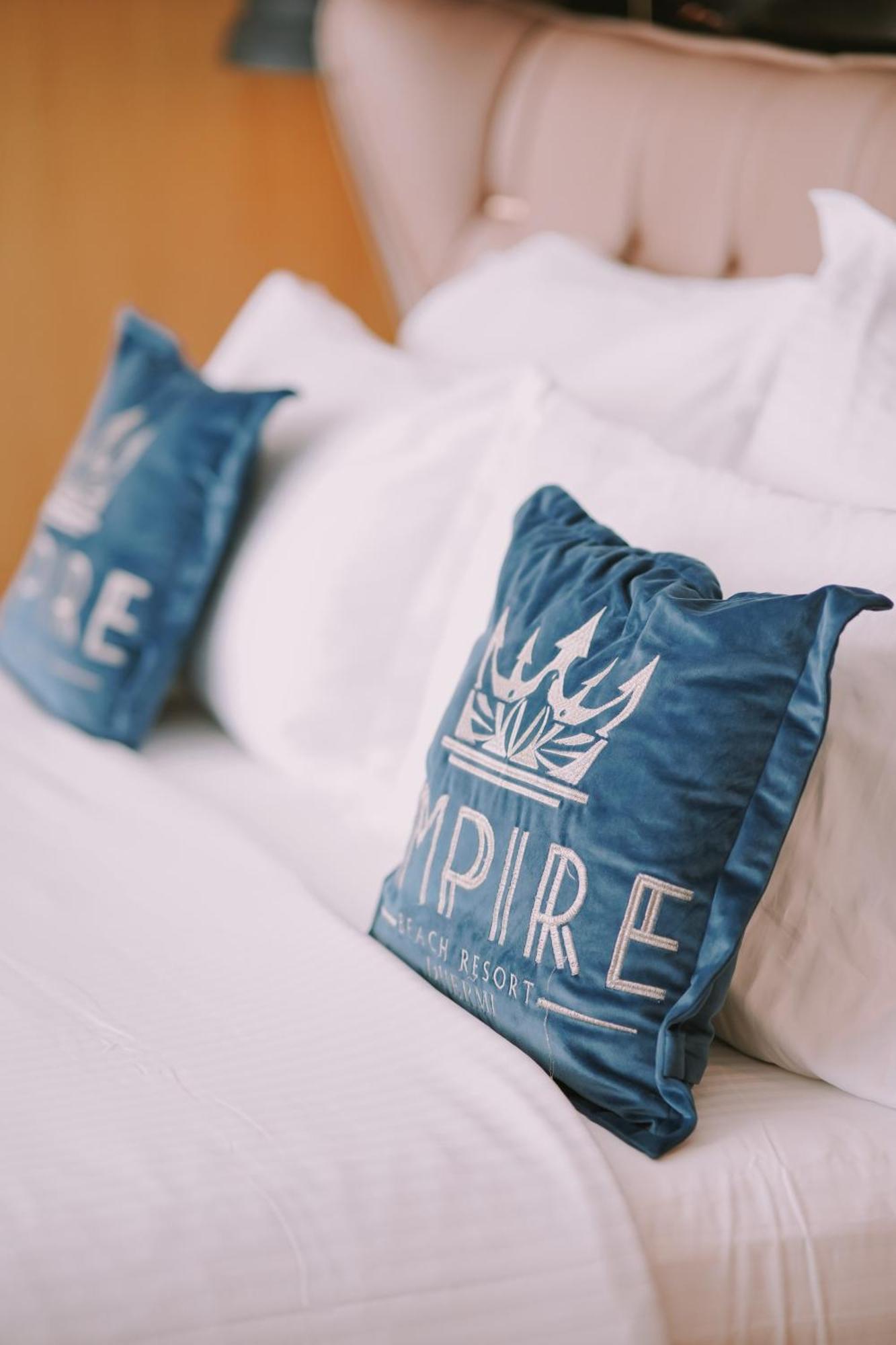 Empire Adults Only 4*